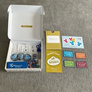 NEW Disney Vacation Club DVC Gifts  Luggage Tag Pop, Magnet, Straw, Towel Holder